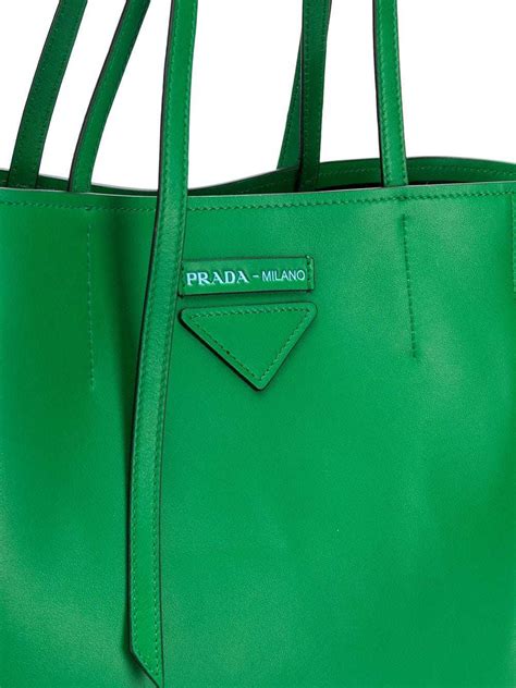 grüne prada tasche|Taschen in Grün von Prada ab 180,00 .